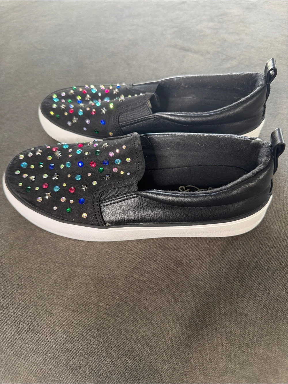 Girls art class Black Slip-On Sneakers Multicolor Gem and Star Accents Size 2